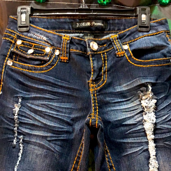 Zco Premium distressed Jeans size 7 - Picture 3 of 10